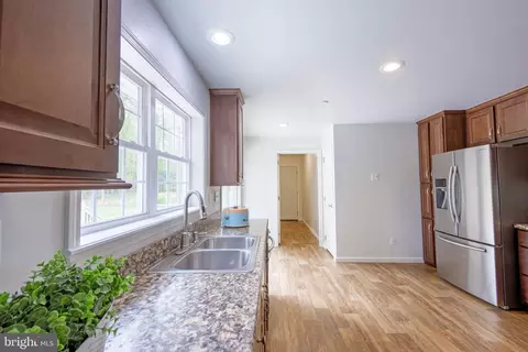Kitchen - 10317 Georgetown Rd, Berlin, MD 21811 photo 5 of 10