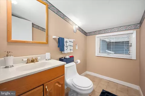 Bath - 29 Moonshell Dr, Berlin, MD 21811 photo 3 of 3
