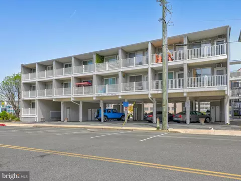 12 122nd St #1O, Ocean City, MD 21842
