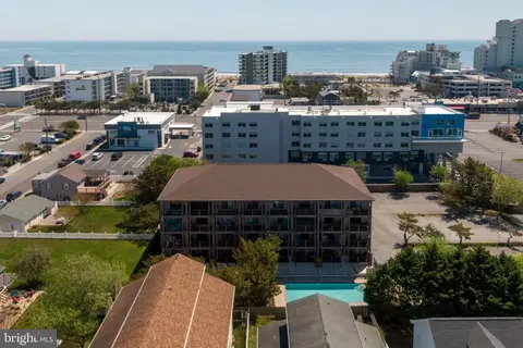 204 33rd St #307B, Ocean City, MD 21842