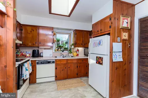 Kitchen - 302 N Main St, Berlin, MD 21811 photo 2 of 10