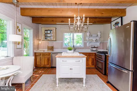 Kitchen - 302 N Main St, Berlin, MD 21811 photo 6 of 10