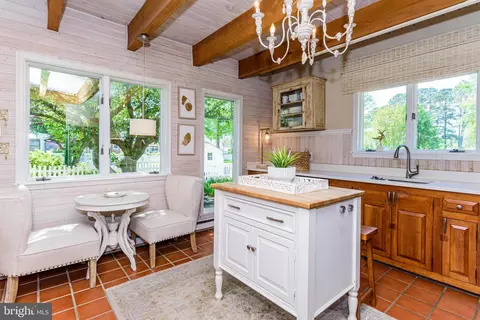 Kitchen - 302 N Main St, Berlin, MD 21811 photo 10 of 10