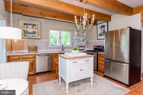 Kitchen - 302 N Main St, Berlin, MD 21811 photo 5 of 10