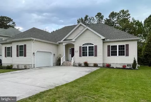 121 Pine Forest Dr, Ocean Pines, MD 21811