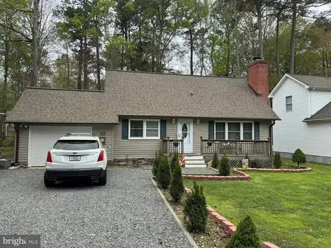 10 Newport Dr, Berlin, MD 21811
