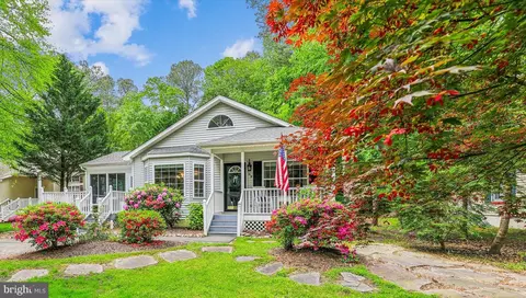 68 Tail Of The Fox Dr, Berlin, MD 21811