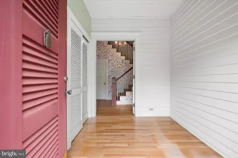 Entry Way - 4 4 A Washington St, Berlin, MD 21811 photo 13 of 27