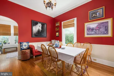 Dining - 4 4 A Washington St, Berlin, MD 21811 photo 2 of 6