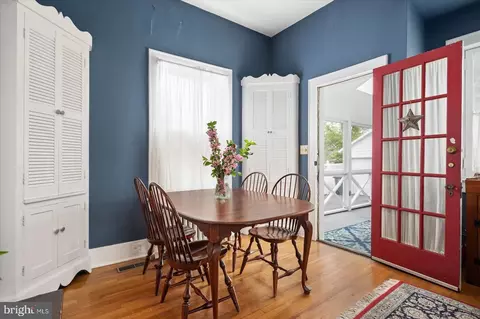 Dining - 4 4 A Washington St, Berlin, MD 21811 photo 5 of 6