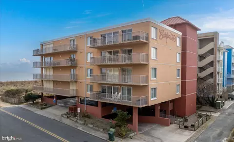 1 64th St #203, Ocean City, MD 21842