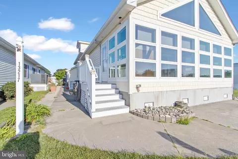 13217 Colonial Rd, Ocean City, MD 21842