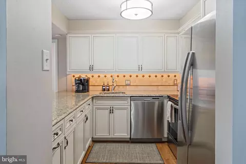 Kitchen - 13110 Coastal Hwy #809, Ocean City, MD 21842 photo 1 of 5