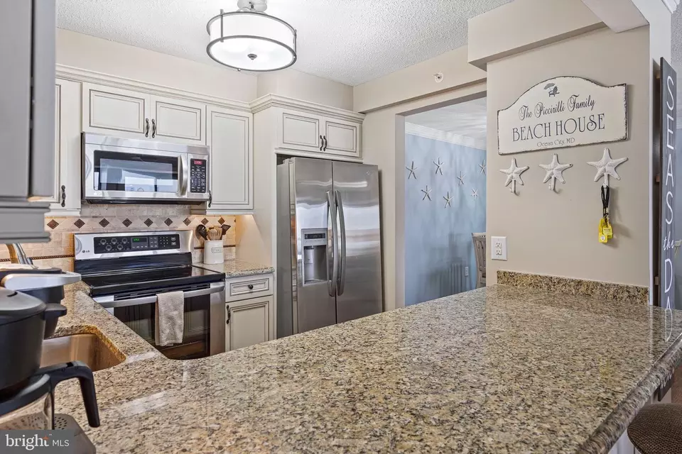 Kitchen - 13110 Coastal Hwy #809, Ocean City, MD 21842 photo 4 of 5