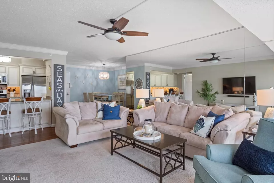 Living - 13110 Coastal Hwy #809, Ocean City, MD 21842 photo 2 of 4