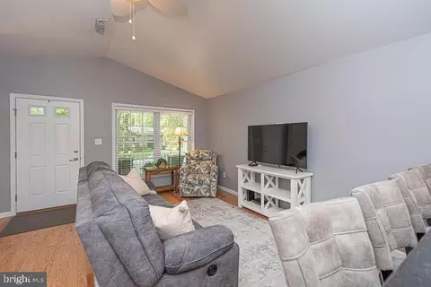 8 Saint Martins Ln, Berlin, MD 21811 photo 9
