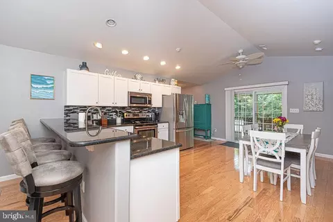 8 Saint Martins Ln, Berlin, MD 21811 photo 13