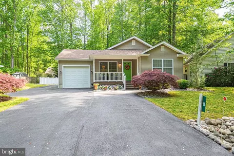 8 Saint Martins Ln, Berlin, MD 21811 photo 2