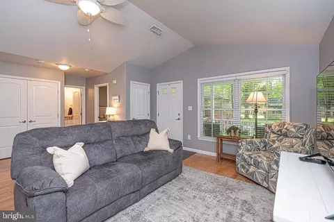 8 Saint Martins Ln, Berlin, MD 21811 photo 8