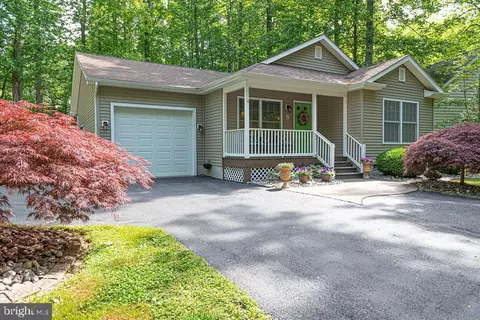 8 Saint Martins Ln, Berlin, MD 21811 photo 4
