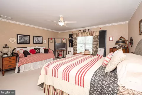 Bedroom - 36 Driftwood Ln, Ocean Pines, MD 21811 photo 6 of 11