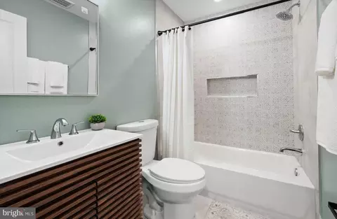 Bath - 59 Wood Duck Dr, Ocean Pines, MD 21811 photo 2 of 4