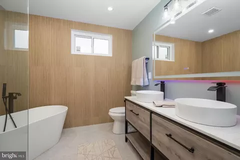 Bath - 59 Wood Duck Dr, Ocean Pines, MD 21811 photo 3 of 4