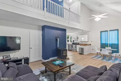 90 Windjammer Rd, Berlin, MD 21811 photo 6