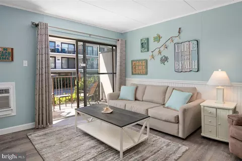8 36th St #109, Ocean City, MD 21842