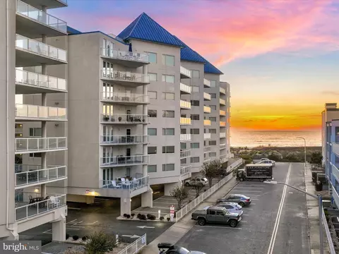 8 60th St #301, Ocean City, MD 21842