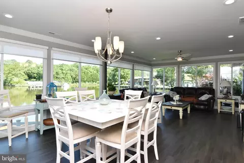 Dining - 21 Sandpiper Ln, Berlin, MD 21811 photo 2 of 3