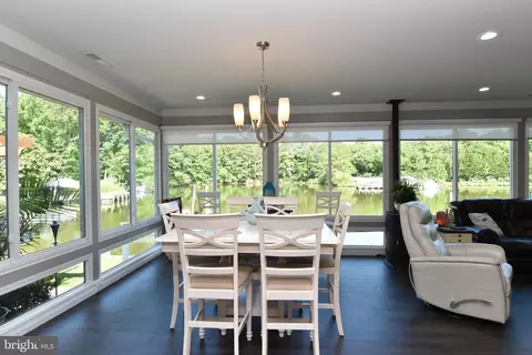 Dining - 21 Sandpiper Ln, Berlin, MD 21811 photo 1 of 3