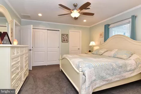 Bedroom - 21 Sandpiper Ln, Berlin, MD 21811 photo 3 of 5