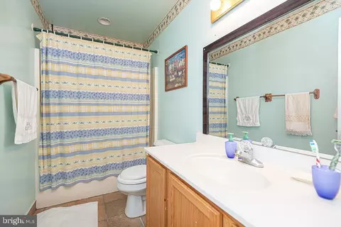 Bath - 9 Dogwood Pl, Ocean Pines, MD 21811 photo 4 of 6
