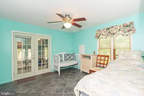 Bedroom - 9 Dogwood Pl, Ocean Pines, MD 21811 photo 3 of 8