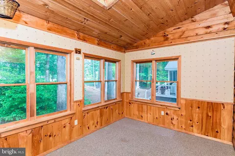 Exterior - 135 Windjammer Rd, Berlin, MD 21811 photo 5 of 16
