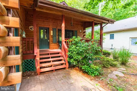 Exterior - 135 Windjammer Rd, Berlin, MD 21811 photo 4 of 16