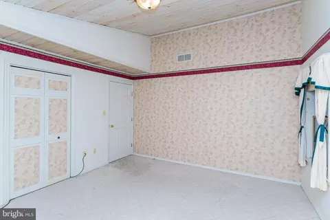 Bedroom - 135 Windjammer Rd, Berlin, MD 21811 photo 4 of 11