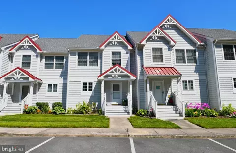 9723 Village Ln #4, Ocean City, MD 21842
