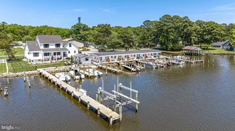 11448 11450 Gum Point Rd, Berlin, MD 21811