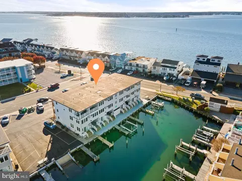 512 Robin Dr #10, Ocean City, MD 21842