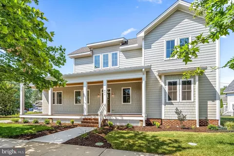 377 Walnut Hill Dr, Berlin, MD 21811