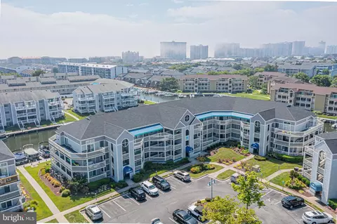 205 125th St #223D, Ocean City, MD 21842