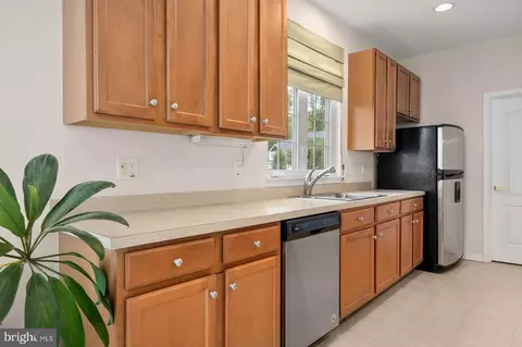 Kitchen - 487 Dueling Way, Berlin, MD 21811 photo 1 of 3