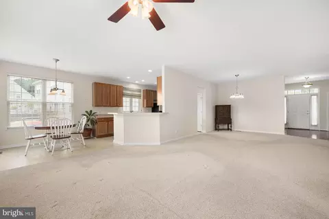 Living - 487 Dueling Way, Berlin, MD 21811 photo 2 of 5