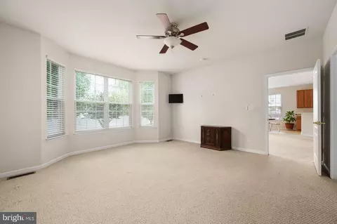 Living - 487 Dueling Way, Berlin, MD 21811 photo 5 of 5