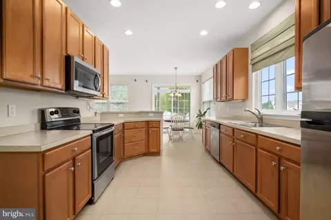 Kitchen - 487 Dueling Way, Berlin, MD 21811 photo 2 of 3