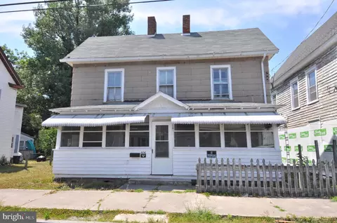 606 Clarke Ave, Pocomoke City, MD 21851