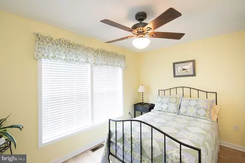 Bedroom - 13 Blue Heron Cir, Berlin, MD 21811 photo 4 of 5