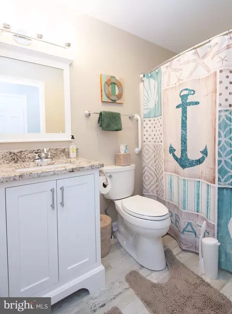 Bath - 13 Blue Heron Cir, Berlin, MD 21811 photo 2 of 2